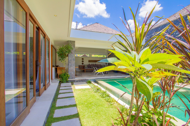 Luxury 2-Bedroom Villa Near Seminyak's Attractions, Bali Villa 1147