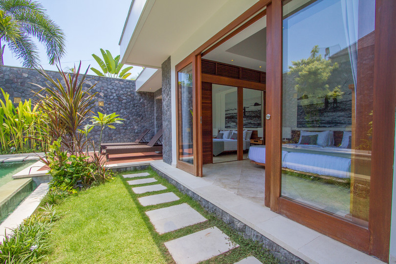Luxury 2-Bedroom Villa Near Seminyak's Attractions, Bali Villa 1147
