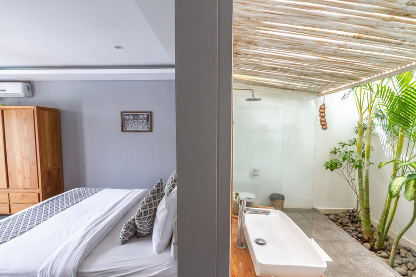 Rent Your 5 Star Private Villa in Seminyak, Bali Villa 1153