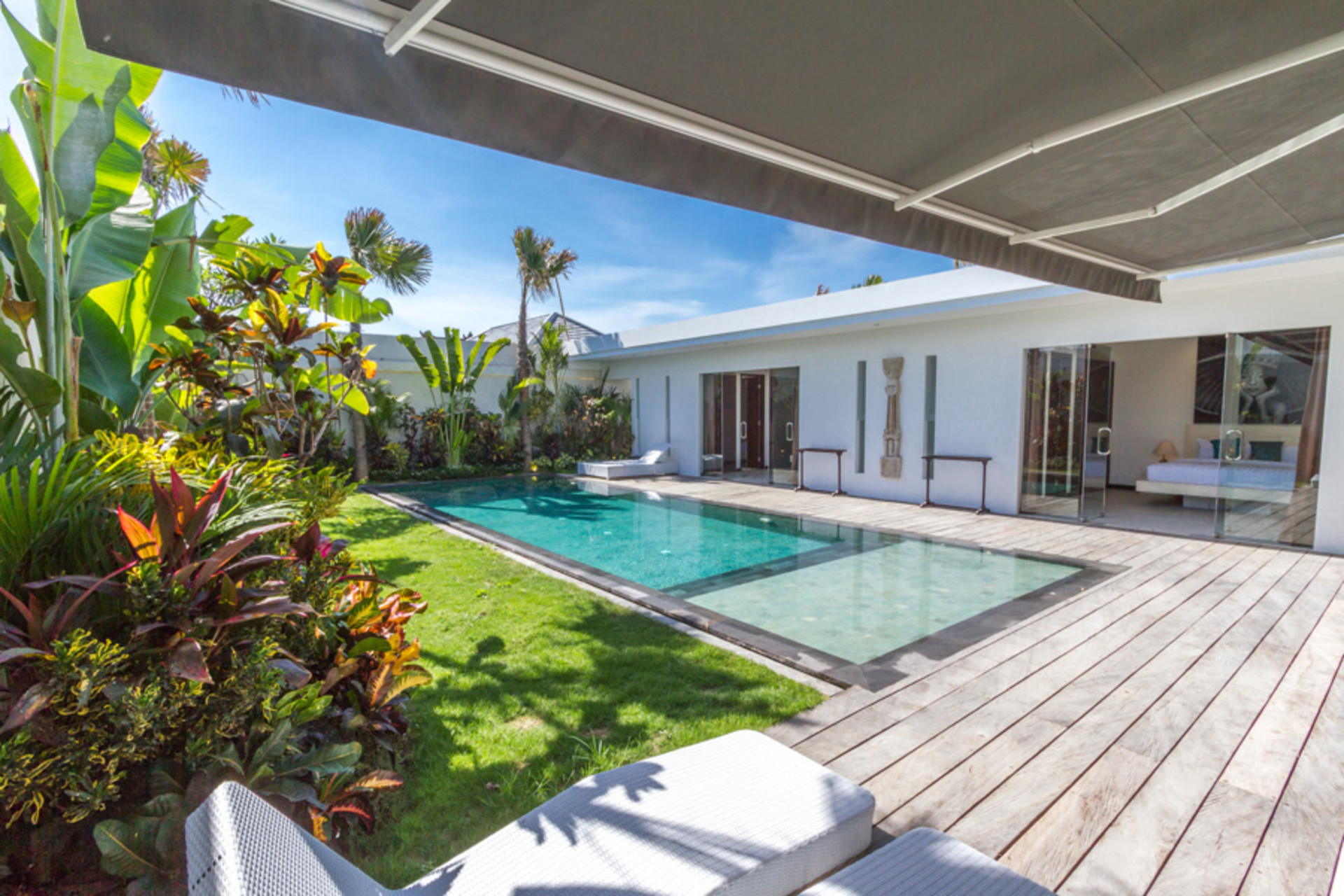 Luxury 3-Bedroom Villa Near Seminyak Attractions, Bali Villa 1157