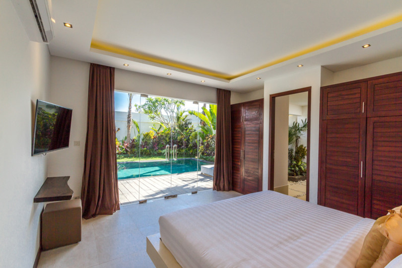 Luxury 3-Bedroom Villa Near Seminyak Attractions, Bali Villa 1157
