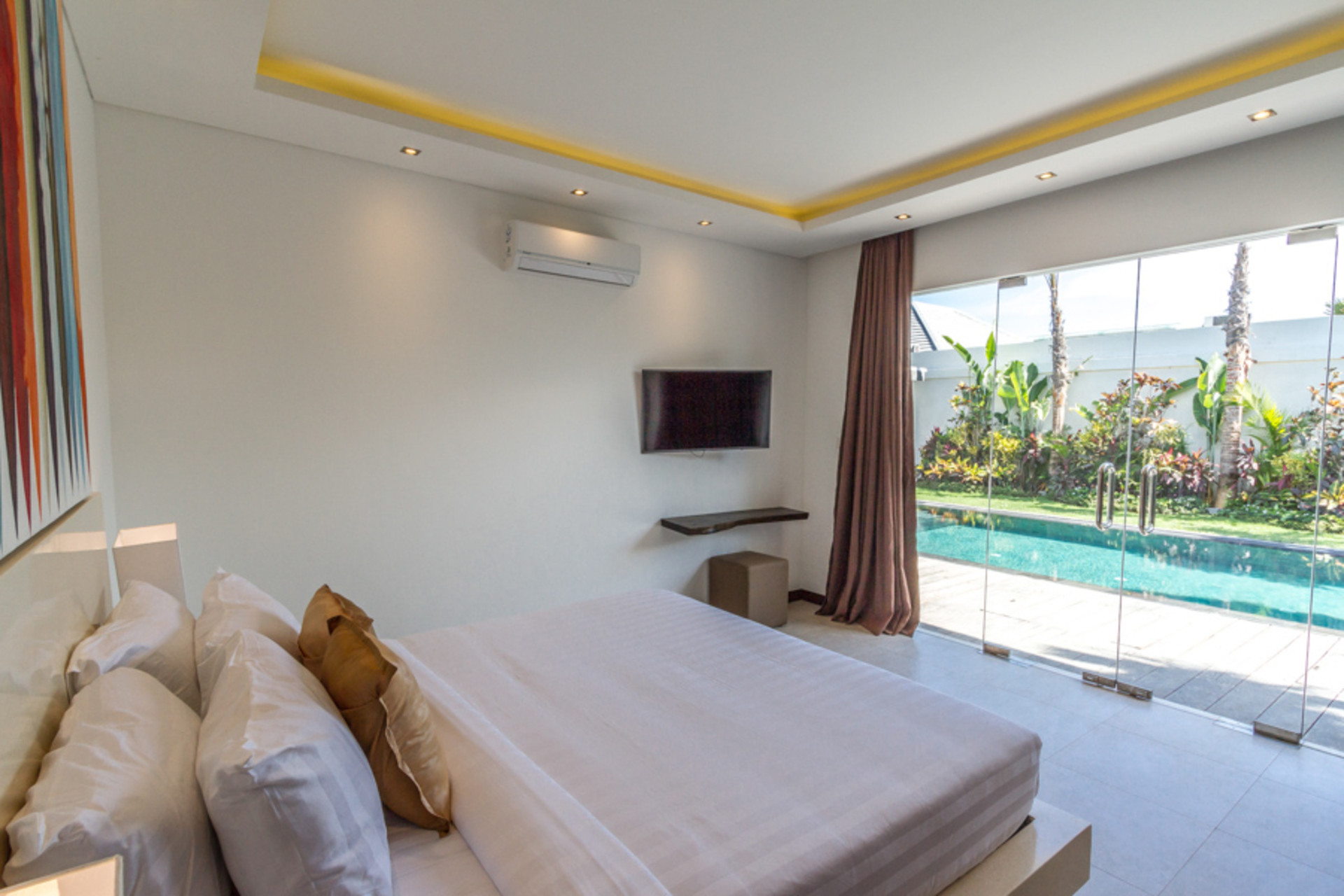 Luxury 3-Bedroom Villa Near Seminyak Attractions, Bali Villa 1157