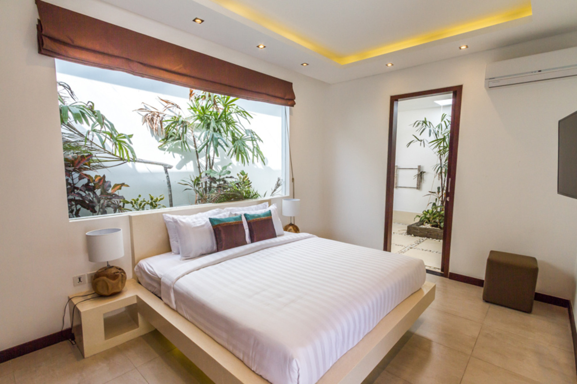 Luxury 3-Bedroom Villa Near Seminyak Attractions, Bali Villa 1157
