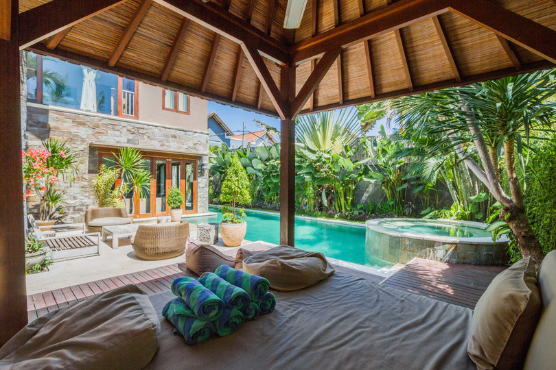 Luxury 5BR Family Villa Near Seminyak, Bali Villa 1167