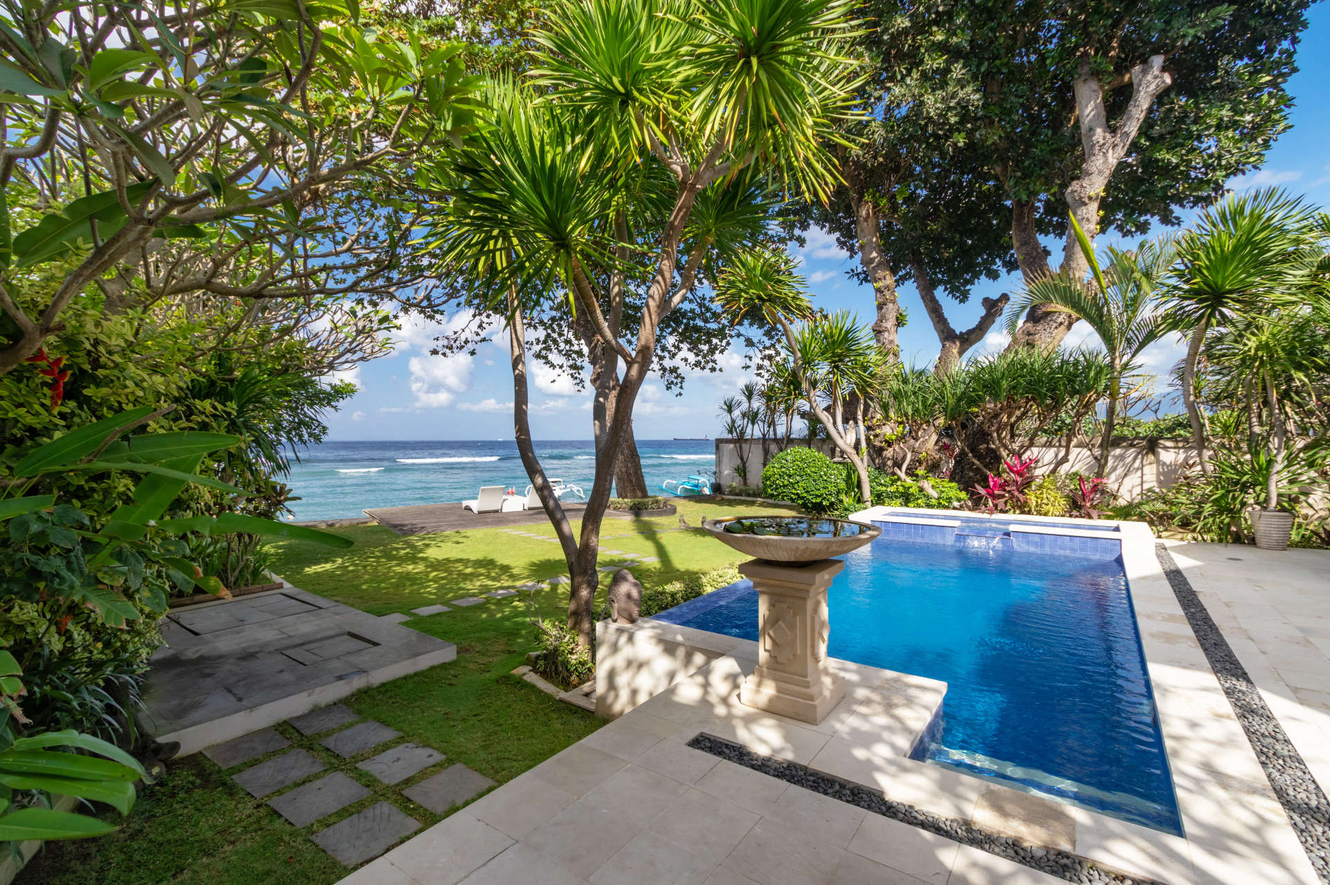 Luxury 5 Star Villa in Bali, Bali Villa 2002