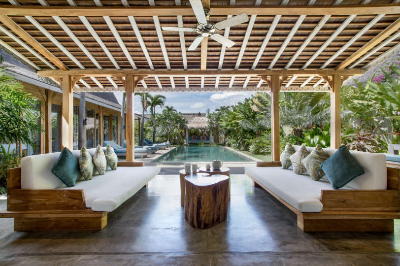 Picture Relaxing Beside Your Private Pool in Kerobokan, Bali Villa 2007
