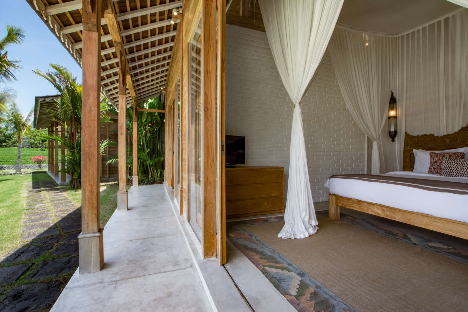 Enjoy a Holiday of a Lifetime Renting Your Own 5 Star Private Villa at the Best Rate in Kerobokan, Villa Bali 2008