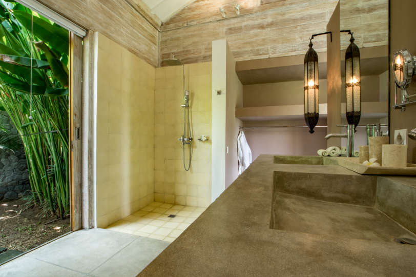 Enjoy a Holiday of a Lifetime Renting Your Own 5 Star Private Villa at the Best Rate in Kerobokan, Villa Bali 2008