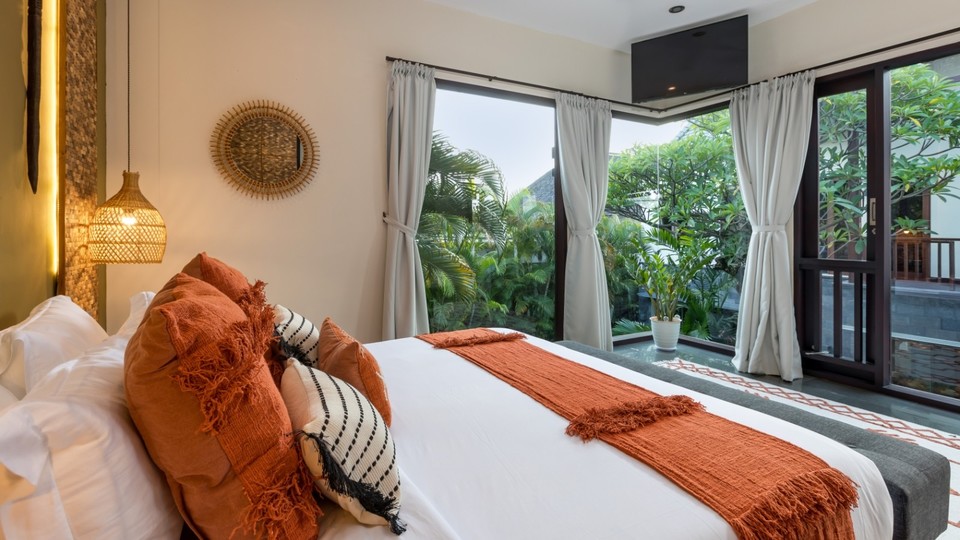 Rent a Luxury Villa in Bali Close to the Beach, Bali Villa 2024