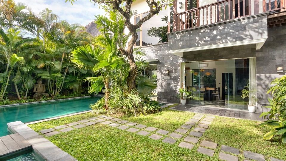 Rent a Luxury Villa in Bali Close to the Beach, Bali Villa 2024