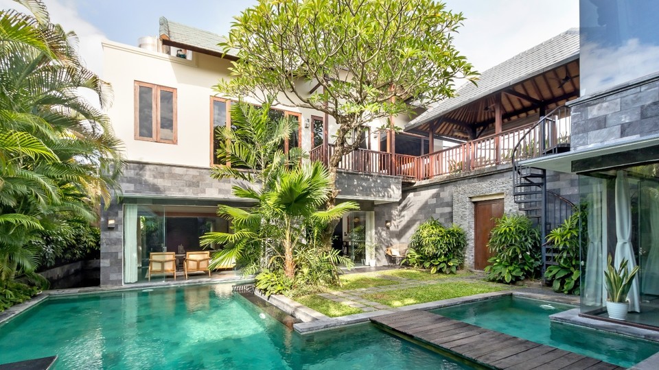 Rent a Luxury Villa in Bali Close to the Beach, Bali Villa 2024