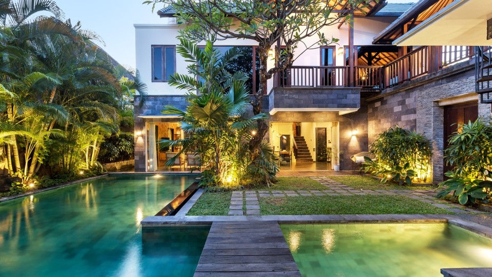 Rent a Luxury Villa in Bali Close to the Beach, Bali Villa 2024