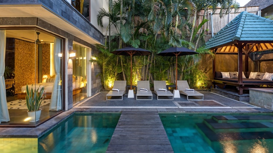 Rent a Luxury Villa in Bali Close to the Beach, Bali Villa 2024
