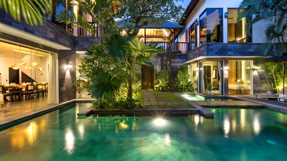 Rent a Luxury Villa in Bali Close to the Beach, Bali Villa 2024