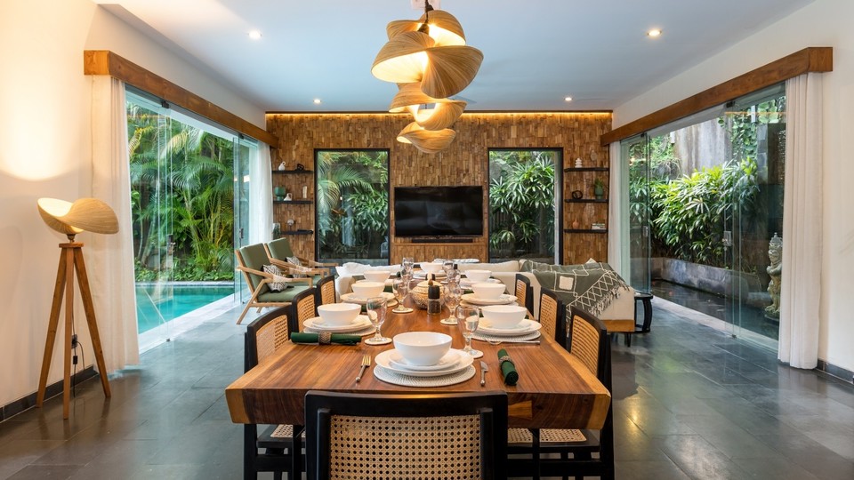 Rent a Luxury Villa in Bali Close to the Beach, Bali Villa 2024