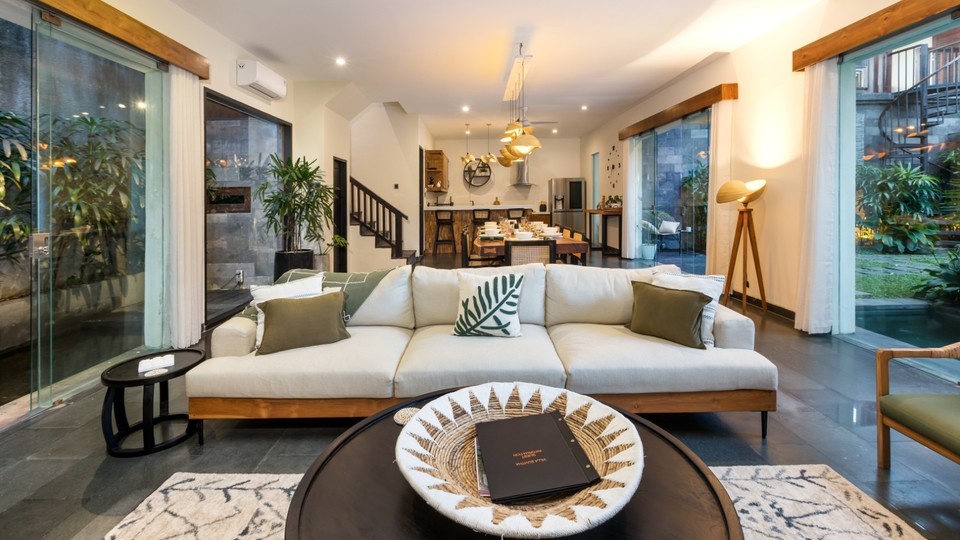 Rent a Luxury Villa in Bali Close to the Beach, Bali Villa 2024