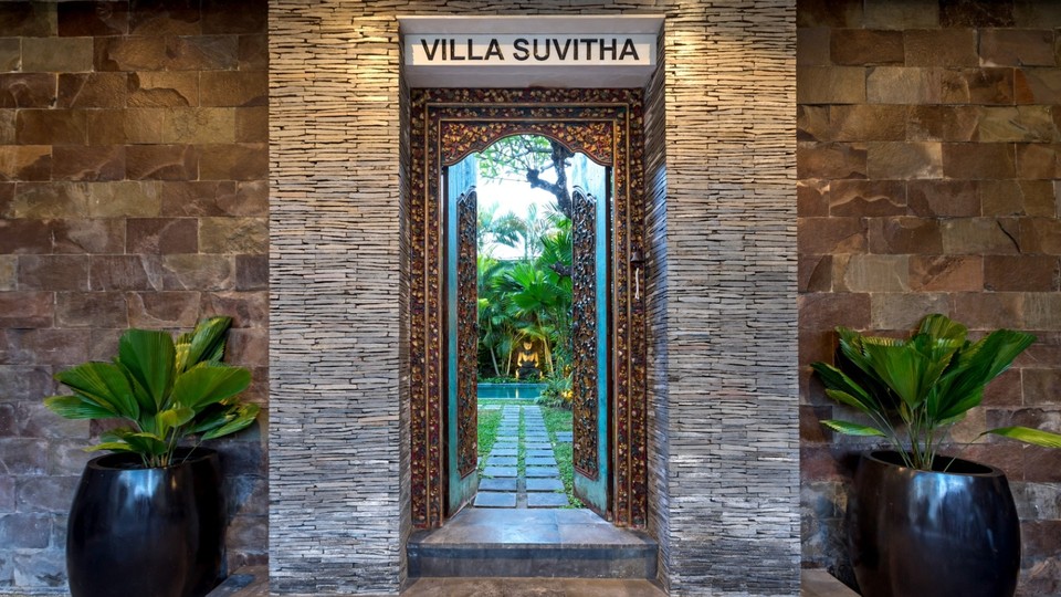 Rent a Luxury Villa in Bali Close to the Beach, Bali Villa 2024