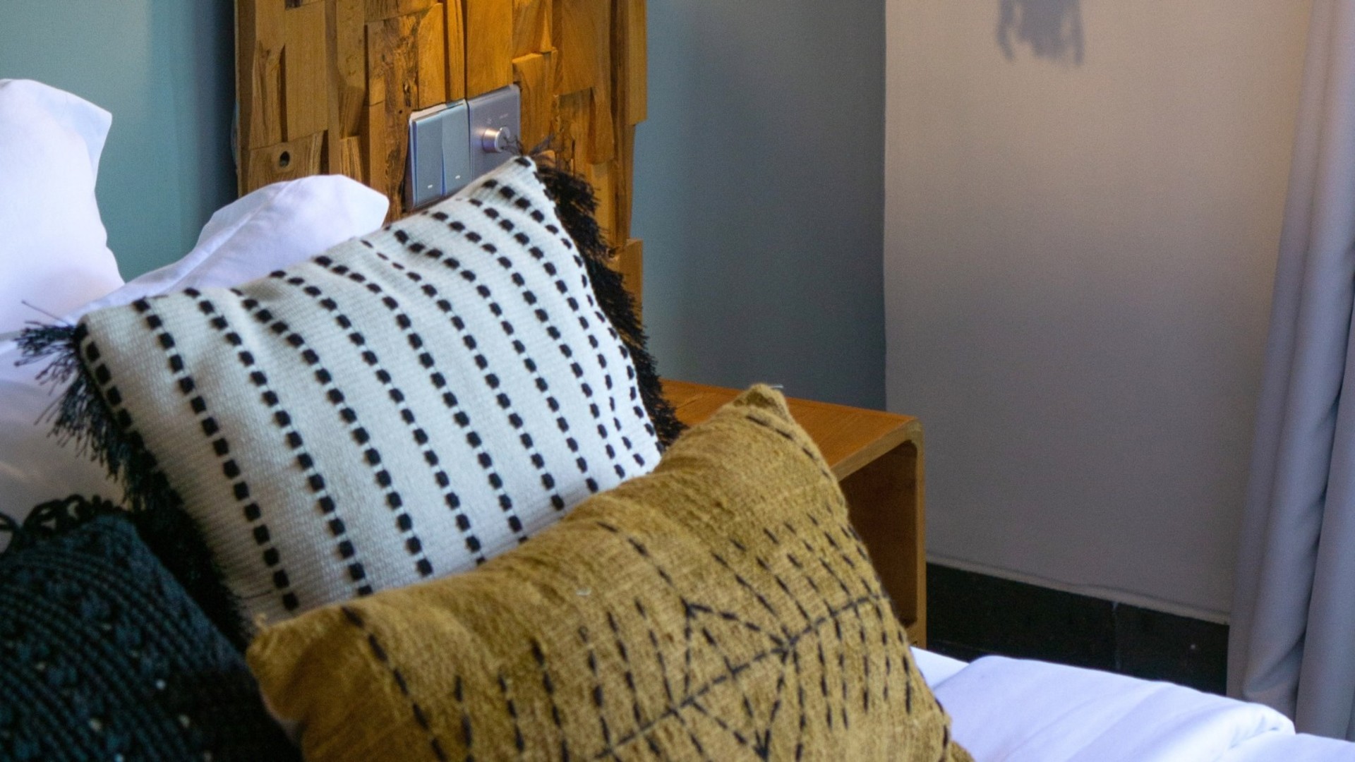 Rent a Luxury Villa in Bali Close to the Beach, Bali Villa 2024