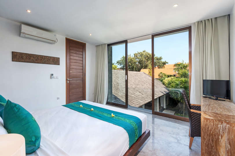 Beautiful 5 Star Holiday Villa in a Prime Location in Seminyak, Book Early to Secure Your Dates, Villa Bali 2026
