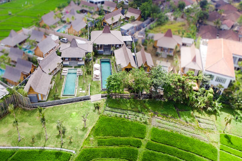 Luxury 12 Bedroom Villa with Private Pool, Bali Villa 2027