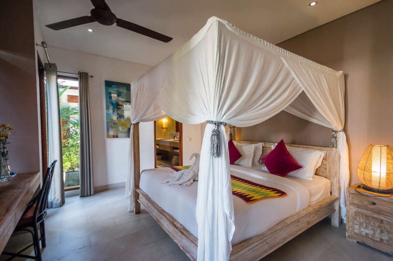 How to Rent Your Own Private Luxury Holiday Villa in Seminyak for Less than Basic Hotel, Villa Bali 2040