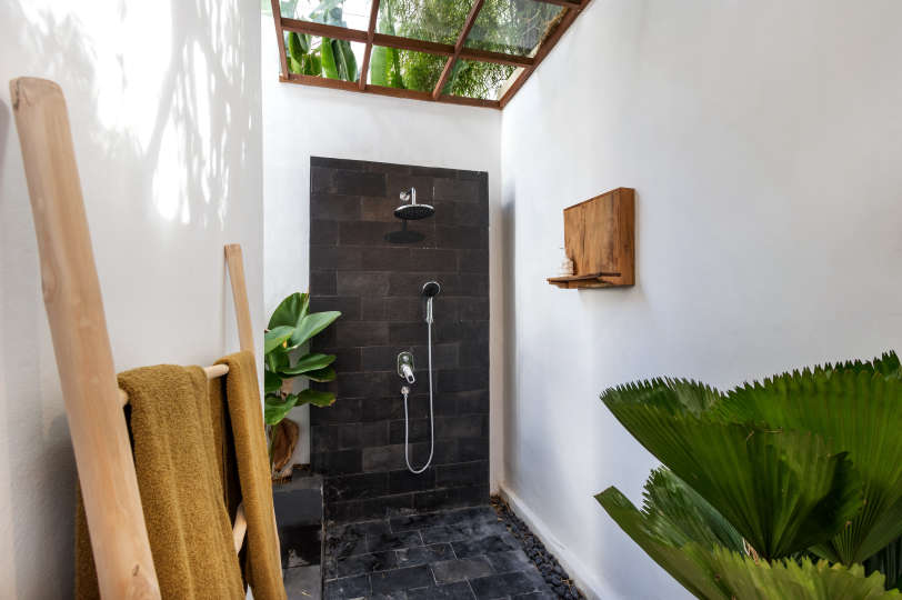 Beautiful 5 Star Holiday Villa in a Prime Location in Seminyak, Villa Bali 2046