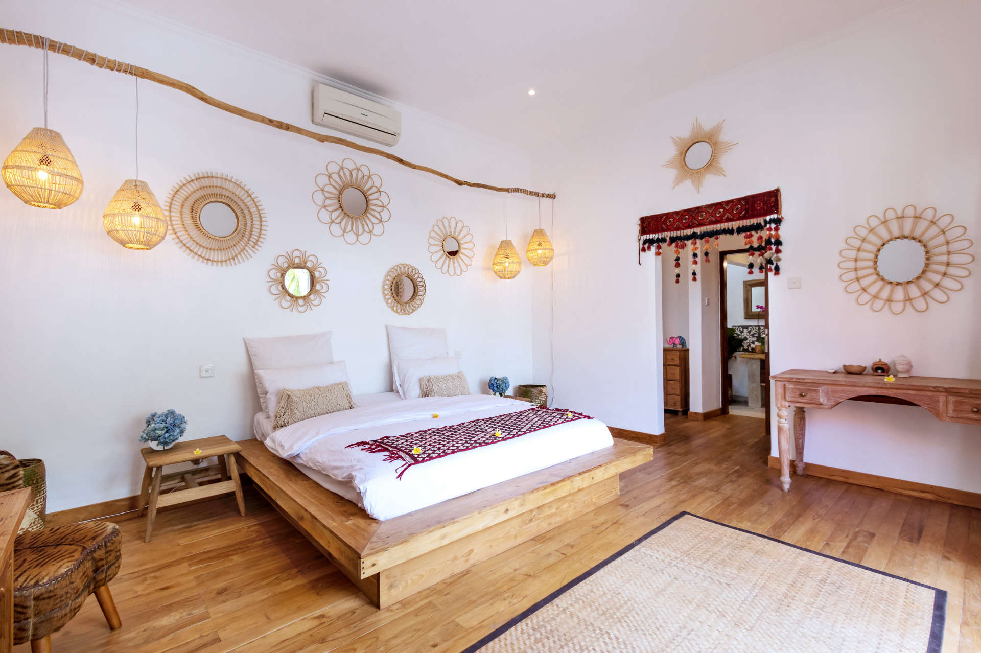Beautiful 5 Star Holiday Villa in a Prime Location in Seminyak, Villa Bali 2046