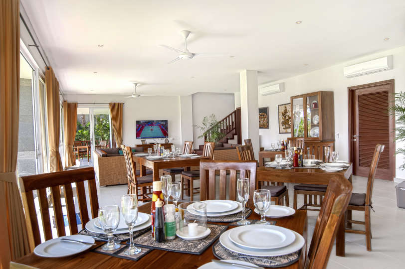 Rent a Luxury Villa in Bali Close to the Beach, Bali Villa 2054