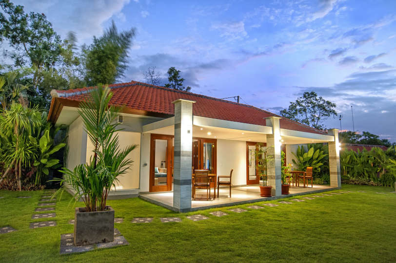 Rent a Luxury Villa in Bali Close to the Beach, Bali Villa 2054
