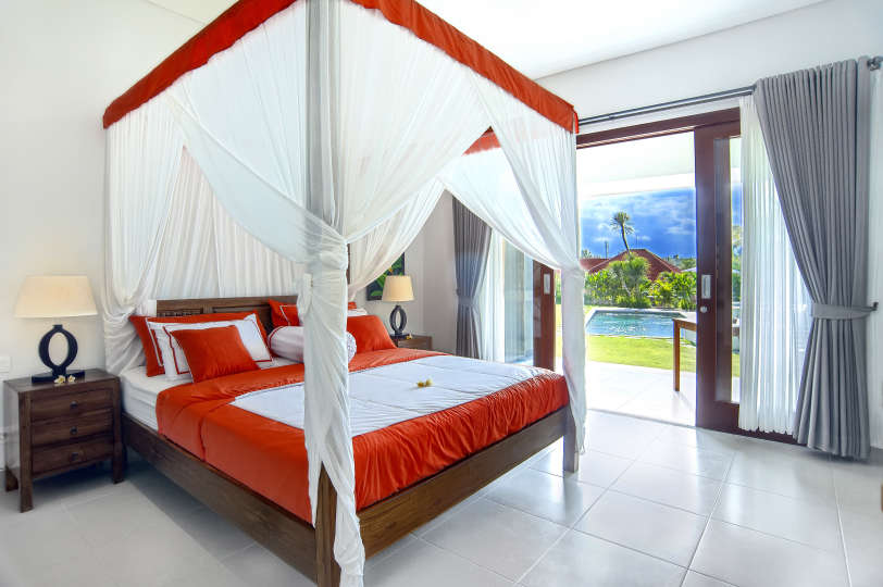 Rent a Luxury Villa in Bali Close to the Beach, Bali Villa 2054