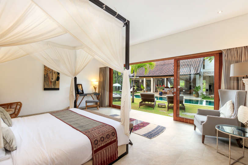 Luxury 5 Bedroom Villa with Private Pool, Bali Villa 2055