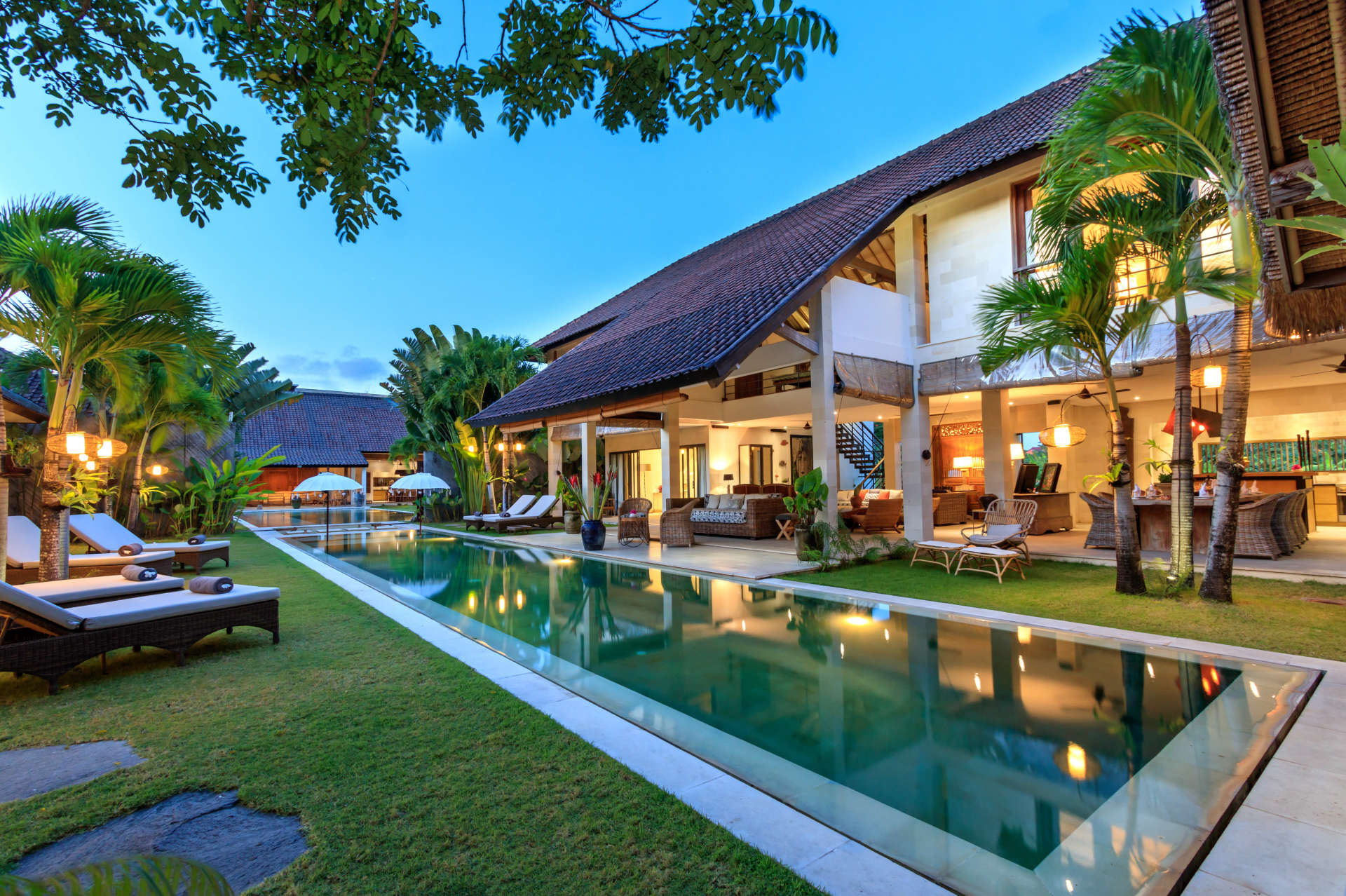 Luxury 5 Bedroom Villa with Private Pool, Bali Villa 2055