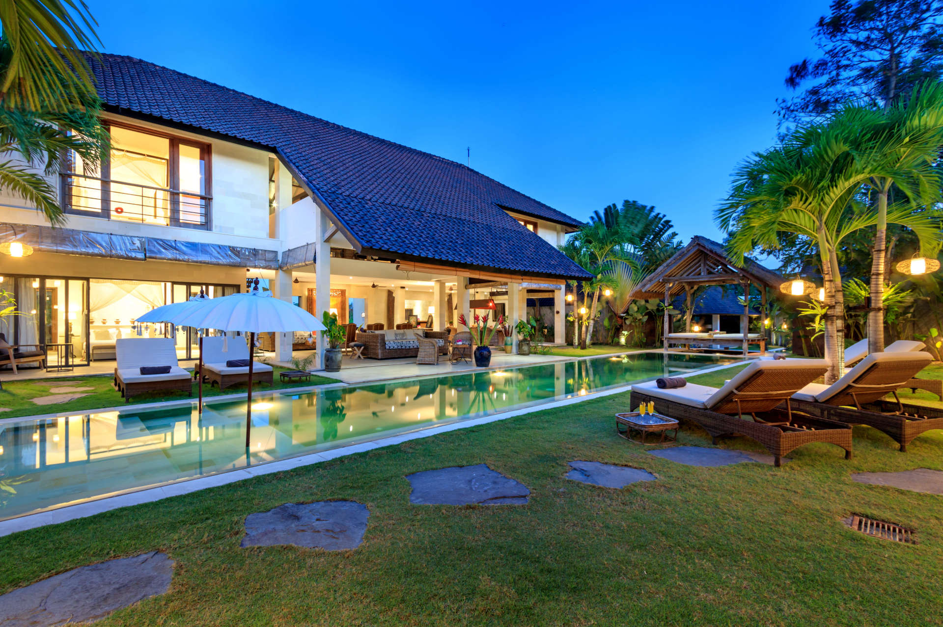 Luxury 5 Bedroom Villa with Private Pool, Bali Villa 2055
