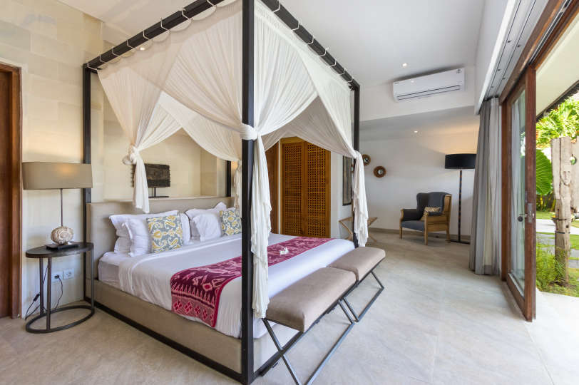 5 Star Villa in Bali, Minutes from the Beach, Bali Villa 2056