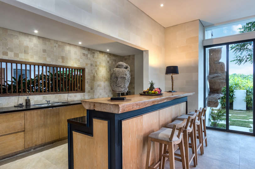 5 Star Villa in Bali, Minutes from the Beach, Bali Villa 2056