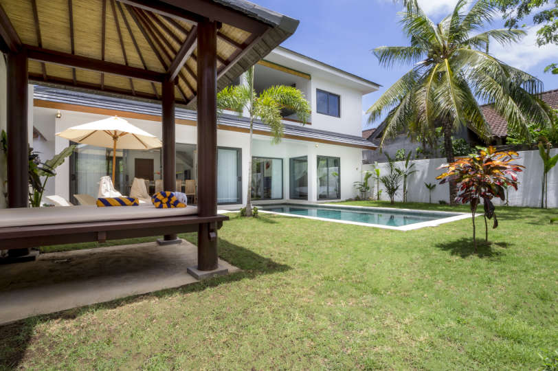 Rent a Luxury Villa in Bali Close to the Beach, Bali Villa 2057