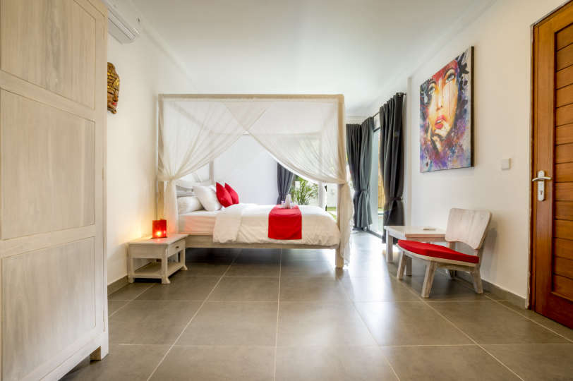 Rent a Luxury Villa in Bali Close to the Beach, Bali Villa 2057