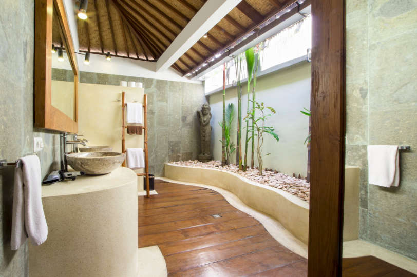 5 Star Villa in Bali, Minutes from the Beach, Bali Villa 2065