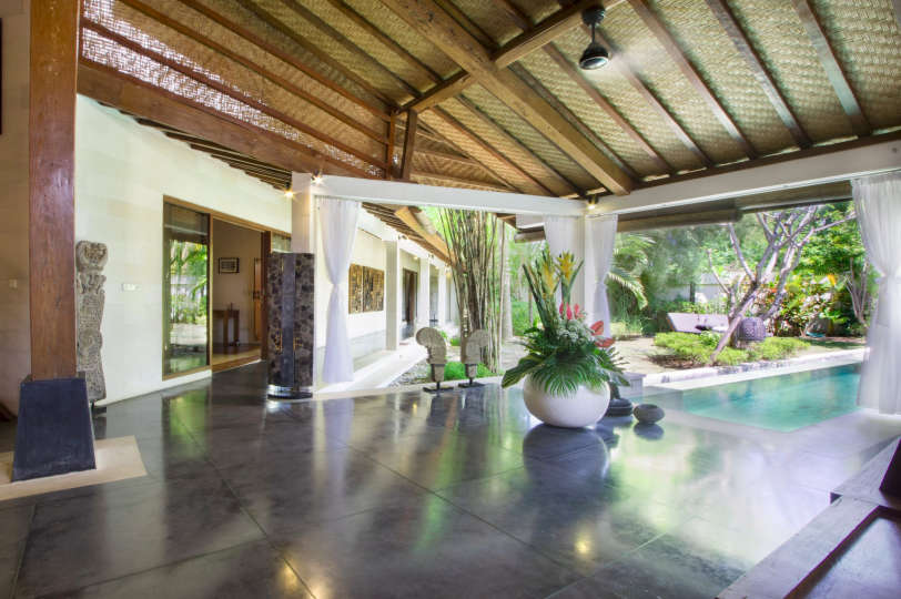 5 Star Villa in Bali, Minutes from the Beach, Bali Villa 2065