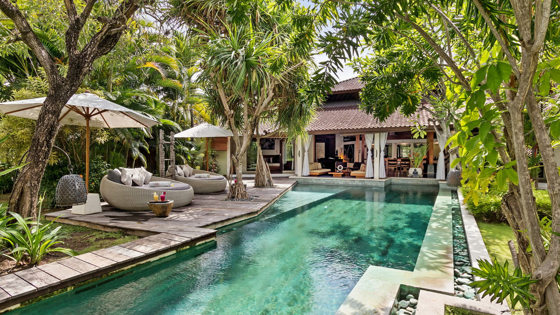 5 Star Villa in Bali, Minutes from the Beach, Bali Villa 2065