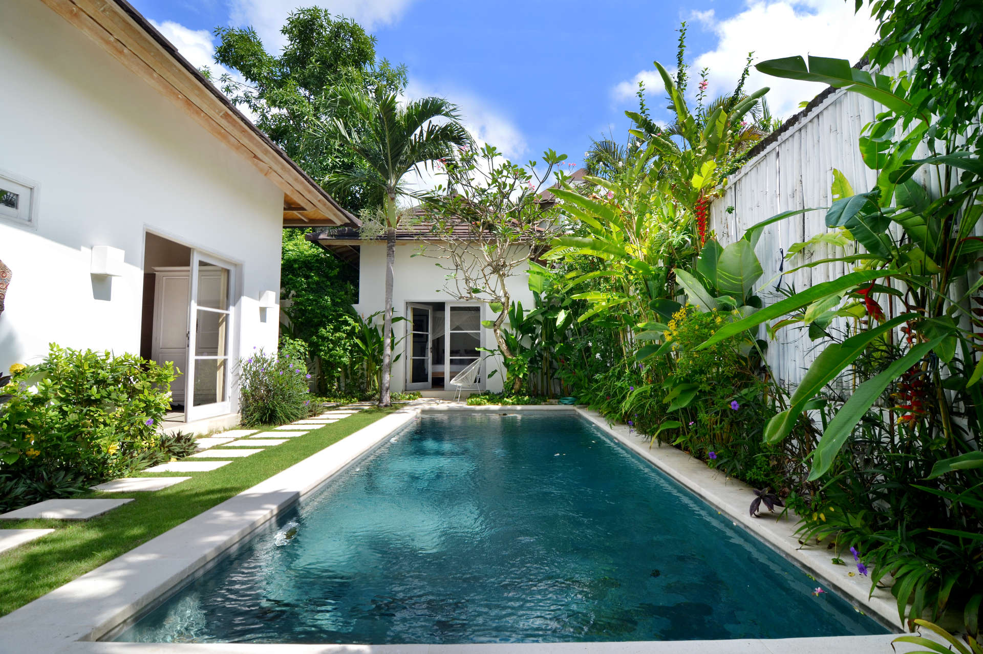 5 Star Villa in Bali, Minutes from the Beach, Bali Villa 2070