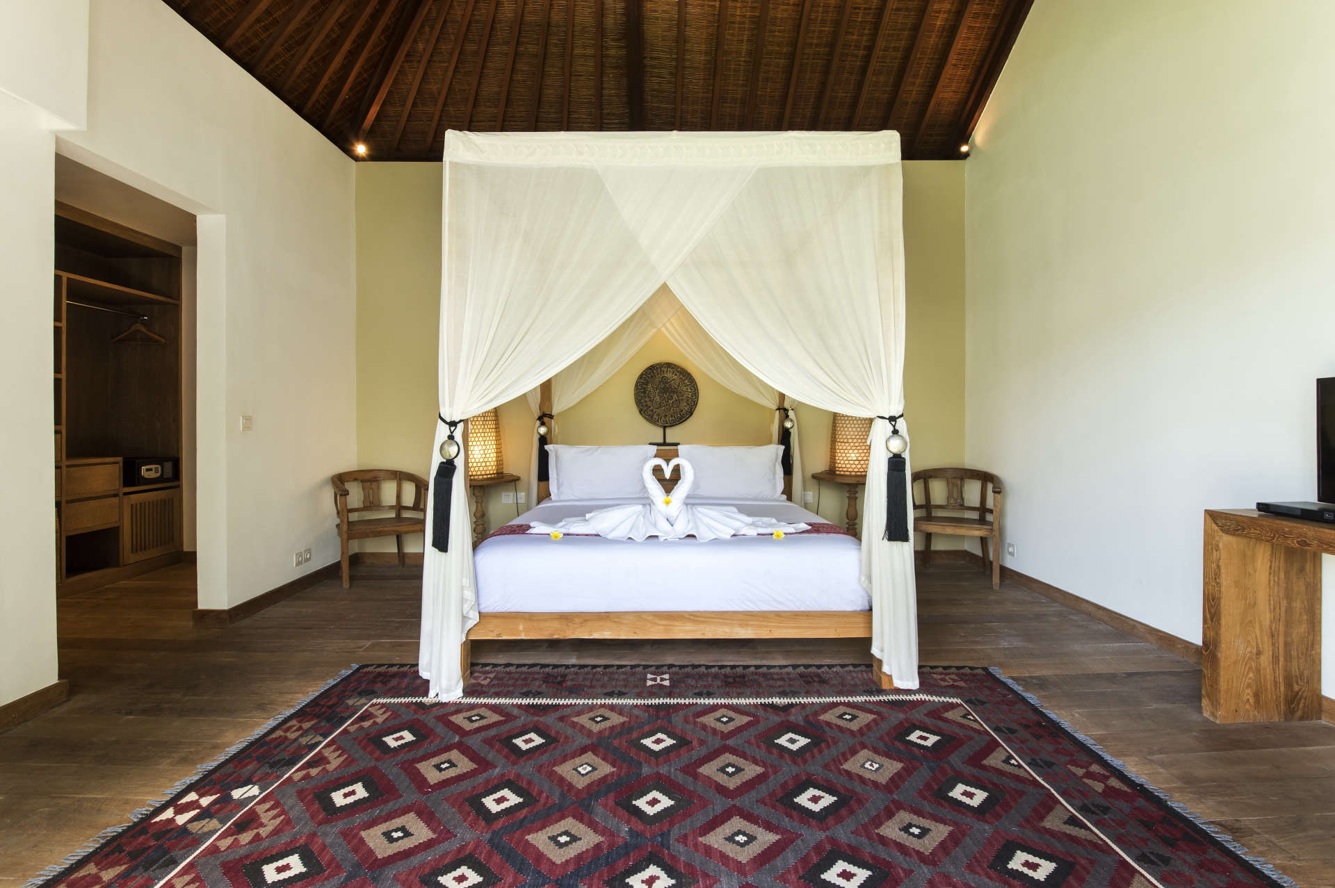 Luxury 7 Bedroom Villa in Seminyak with Private Pool, Bali Villa 2071
