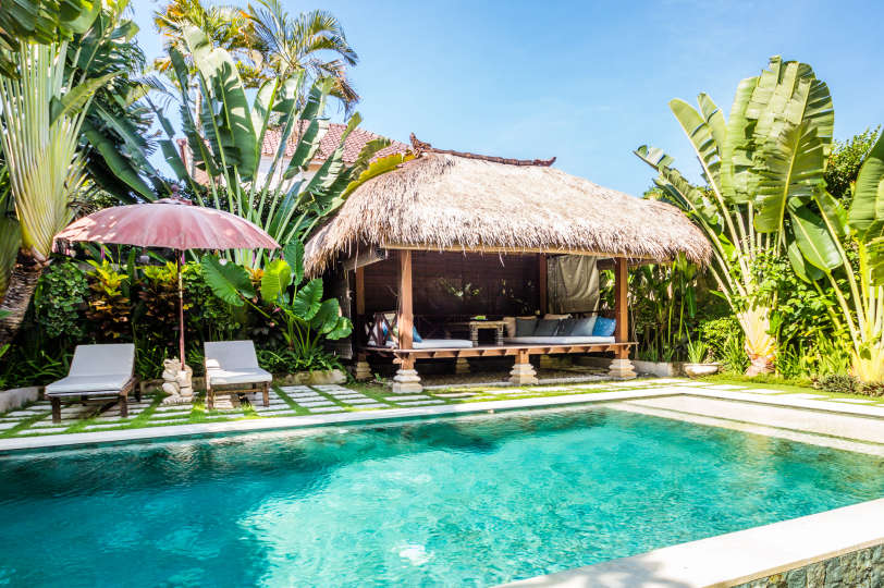 Rent a Luxury Villa in Bali Close to the Beach, Bali Villa 2074