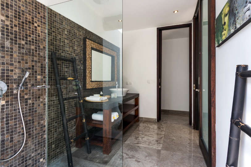 5 Star Villa in Bali, Minutes from the Beach, Bali Villa 2080