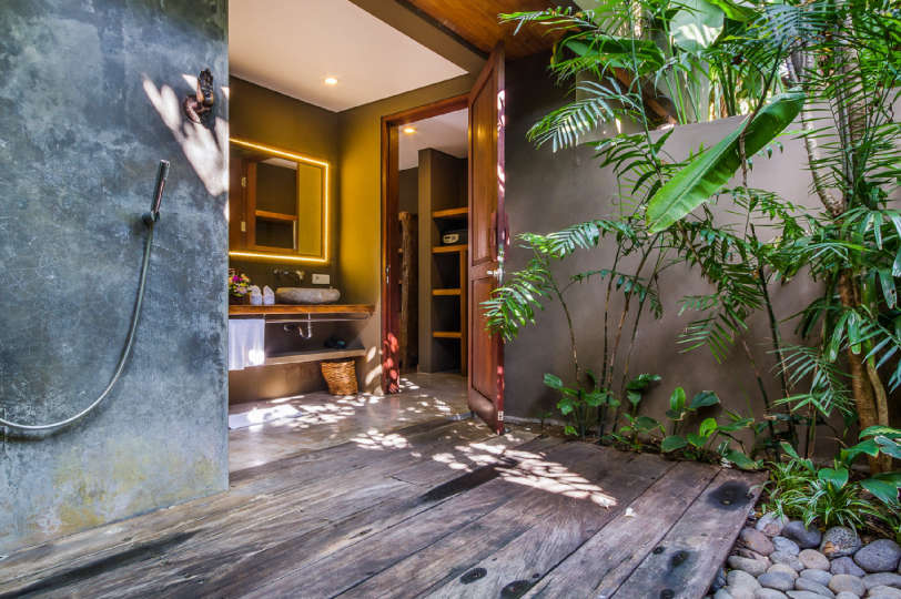 Rent a Luxury Villa in Bali Close to the Beach, Bali Villa 2086