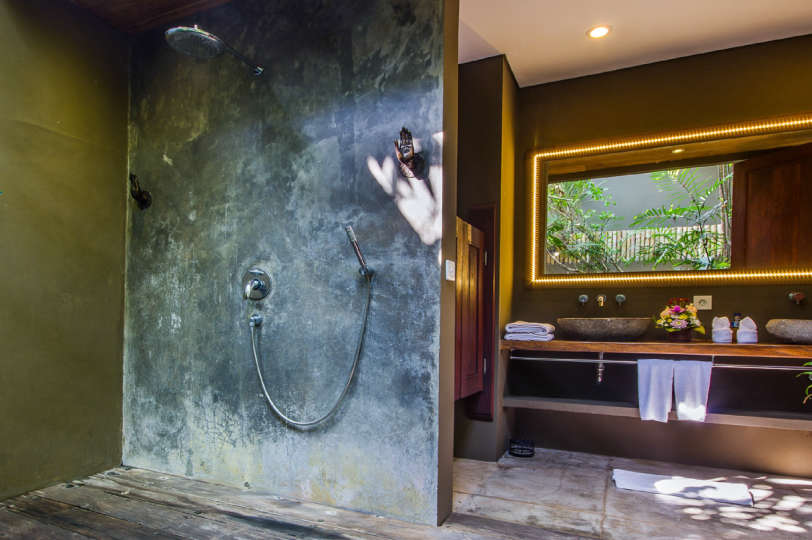 Rent a Luxury Villa in Bali Close to the Beach, Bali Villa 2086