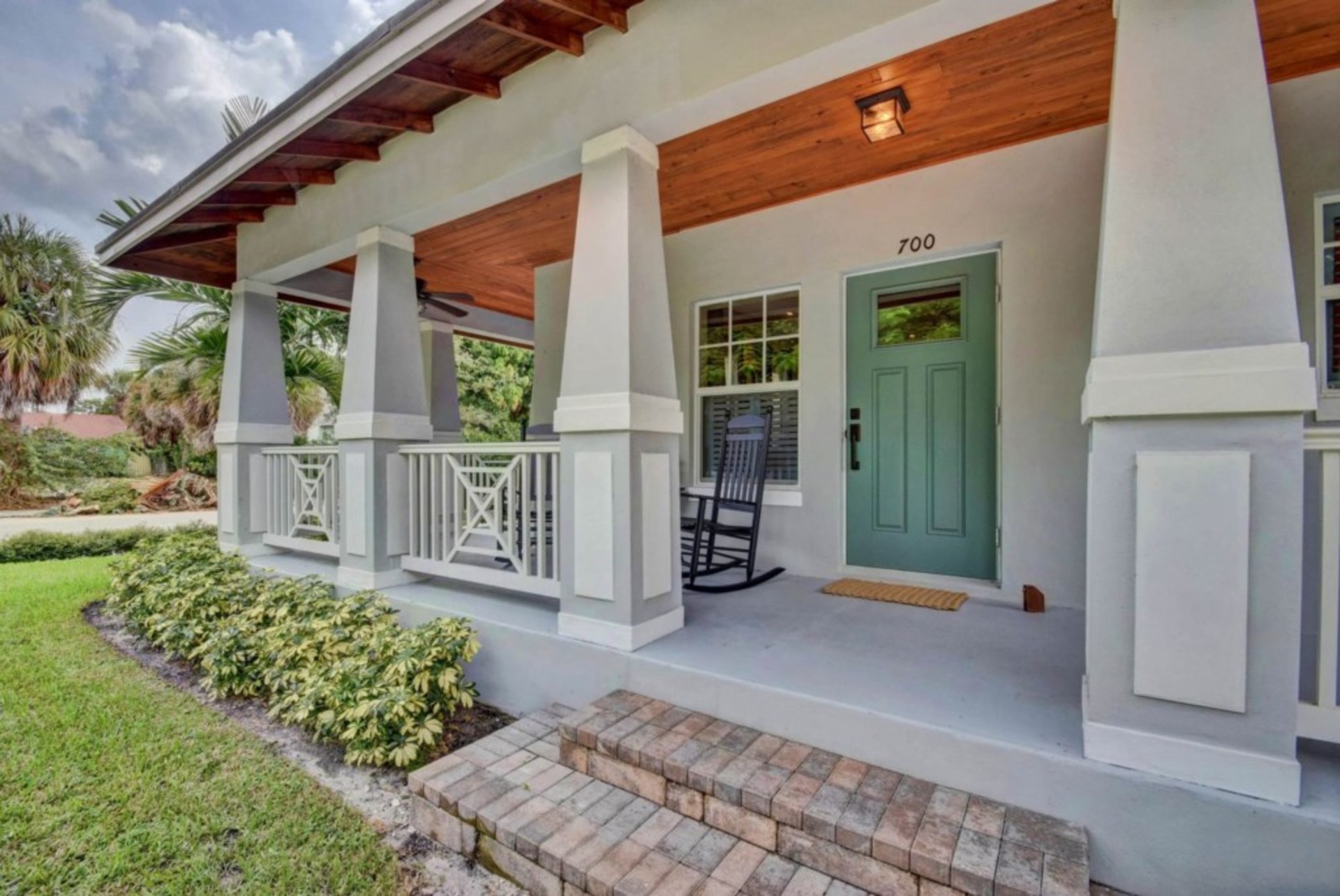 Picture Relaxing in This Idyllic Townhome in West Palm Beach, West Palm Beach Townhome 1848