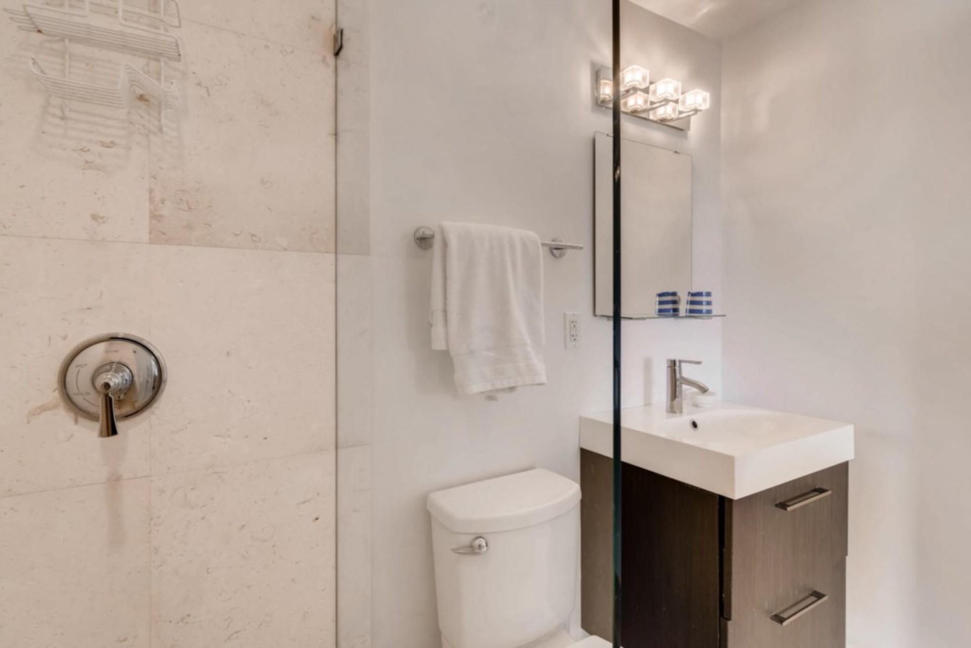 Stunning 2 Bedroom Apartment in Prime location on Palm Beach, West Palm Beach Apartment 1853
