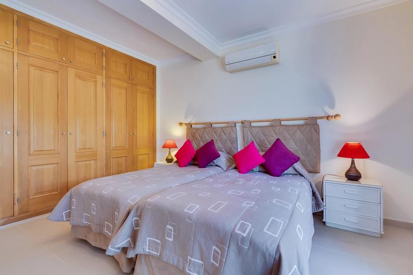 5 Star Villa Amari - Heatable Pool & Private Garden