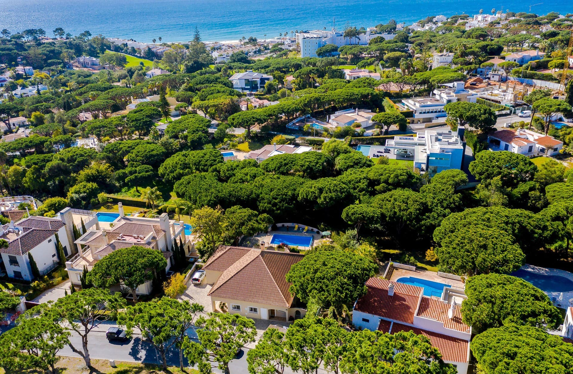 5 Star Villa Amari - Heatable Pool & Private Garden
